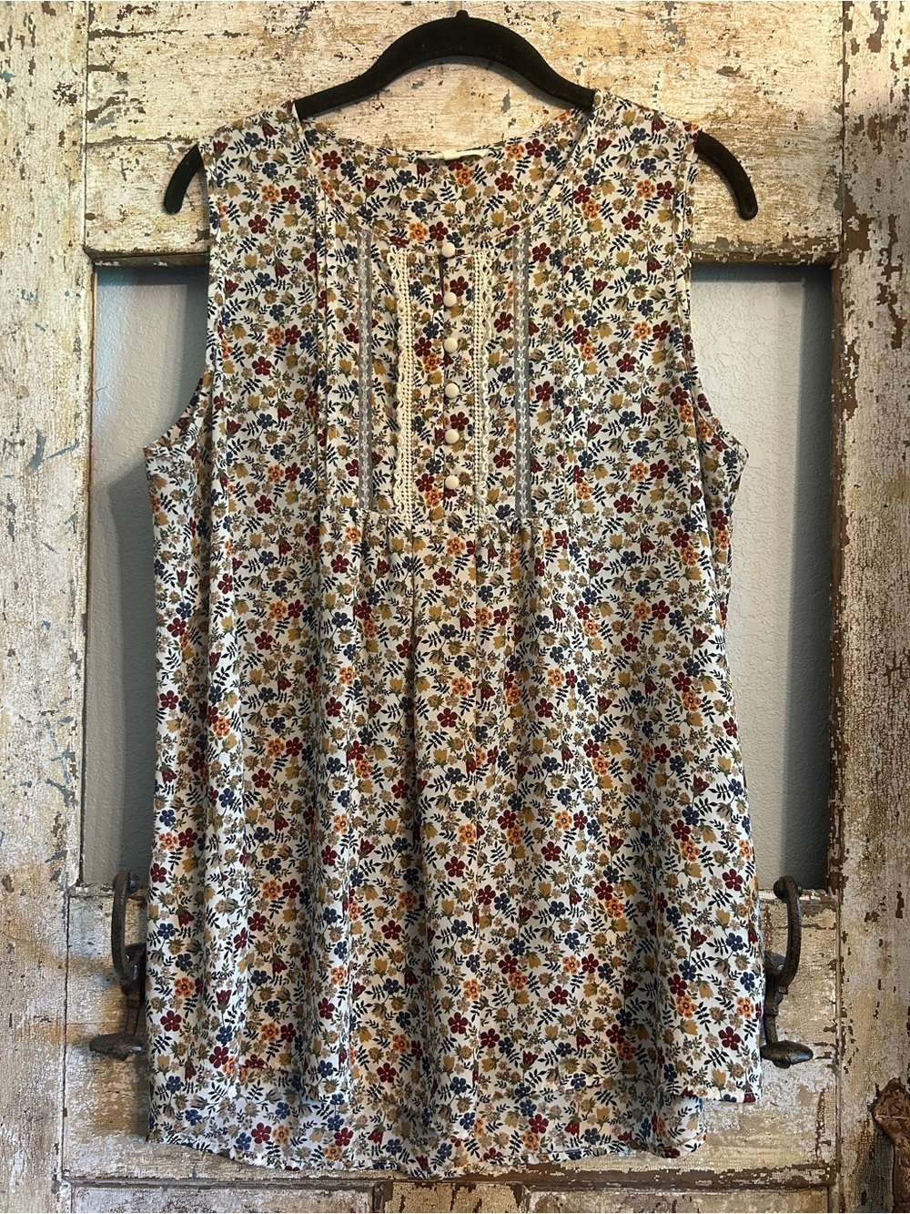 Pleione Sleeveless Floral Pintuck Tank - Cream Multi